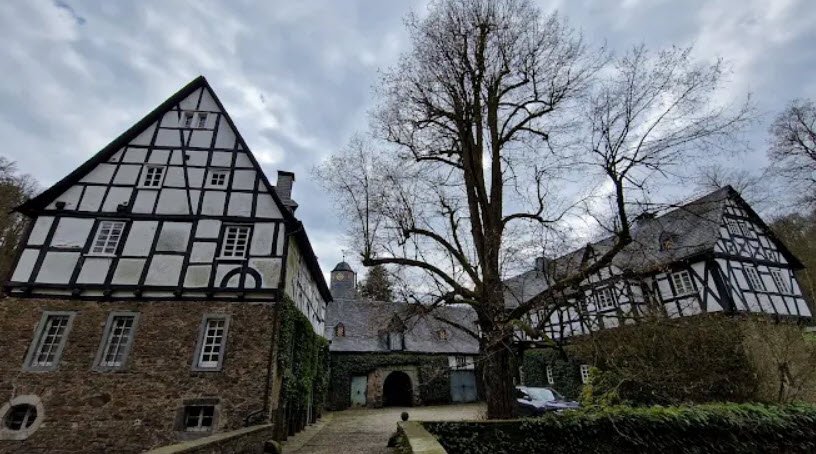 Wasserschloss Crottorf, Friesenhagen, Germany, Germany